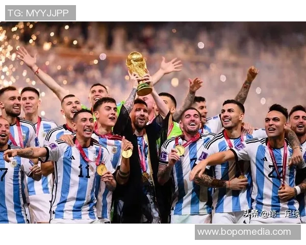 曲靖足球明星全景盘点及其成就介绍与发展历程分析