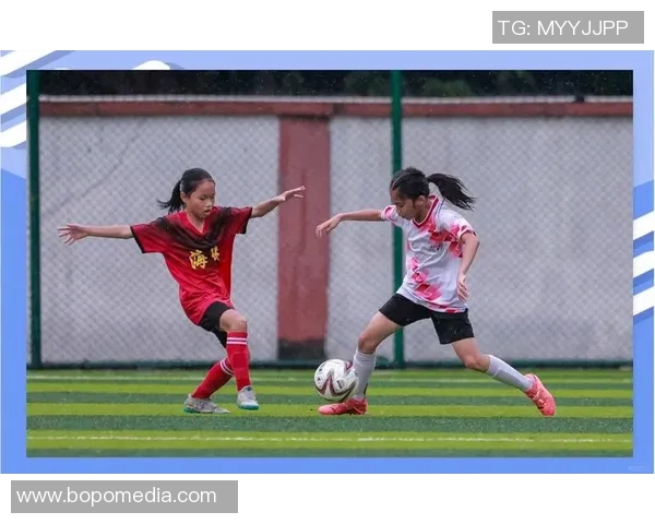 足球明星分享女足成长故事与未来展望的视频精彩瞬间