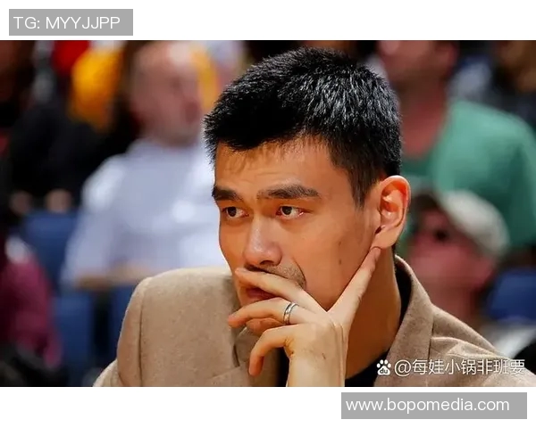 篮球界巨人揭秘谁是历史上身高最高的著名篮球明星
